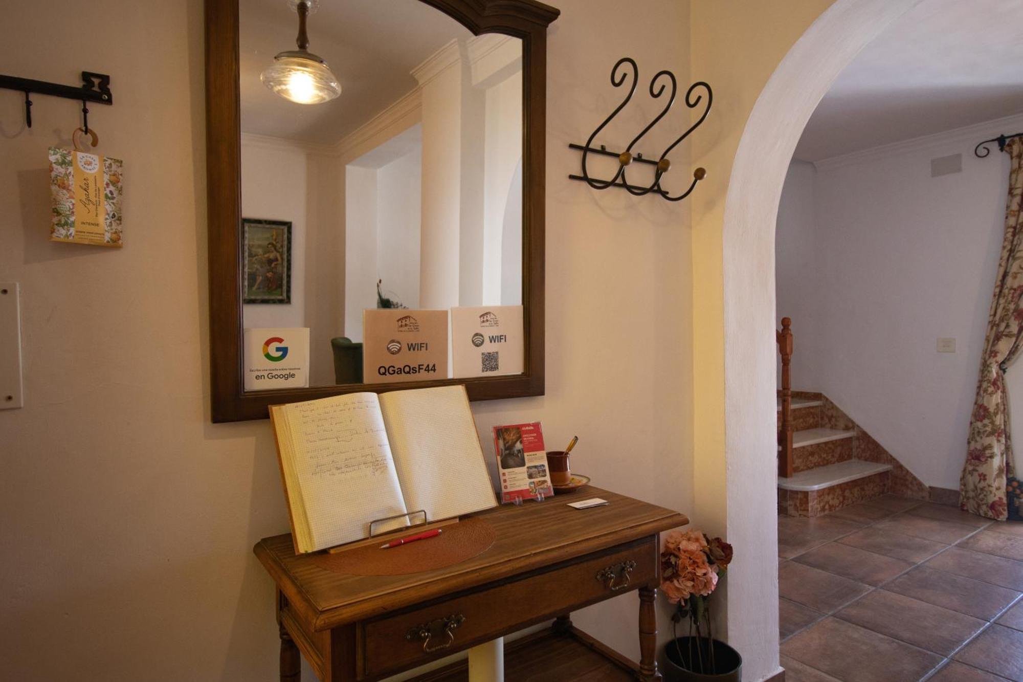 Вілла La Casa De La Lela Setenil De Las Bodegas Номер фото