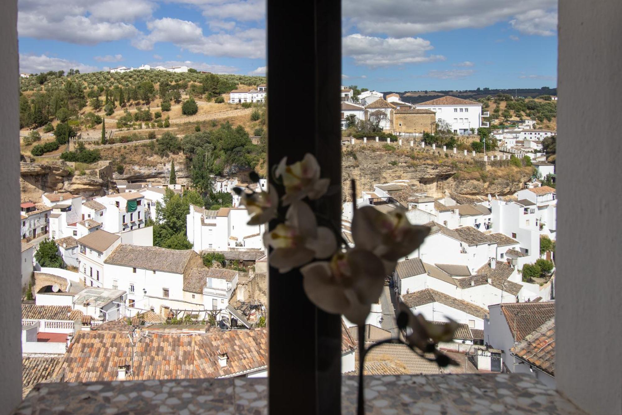Вілла La Casa De La Lela Setenil De Las Bodegas Номер фото